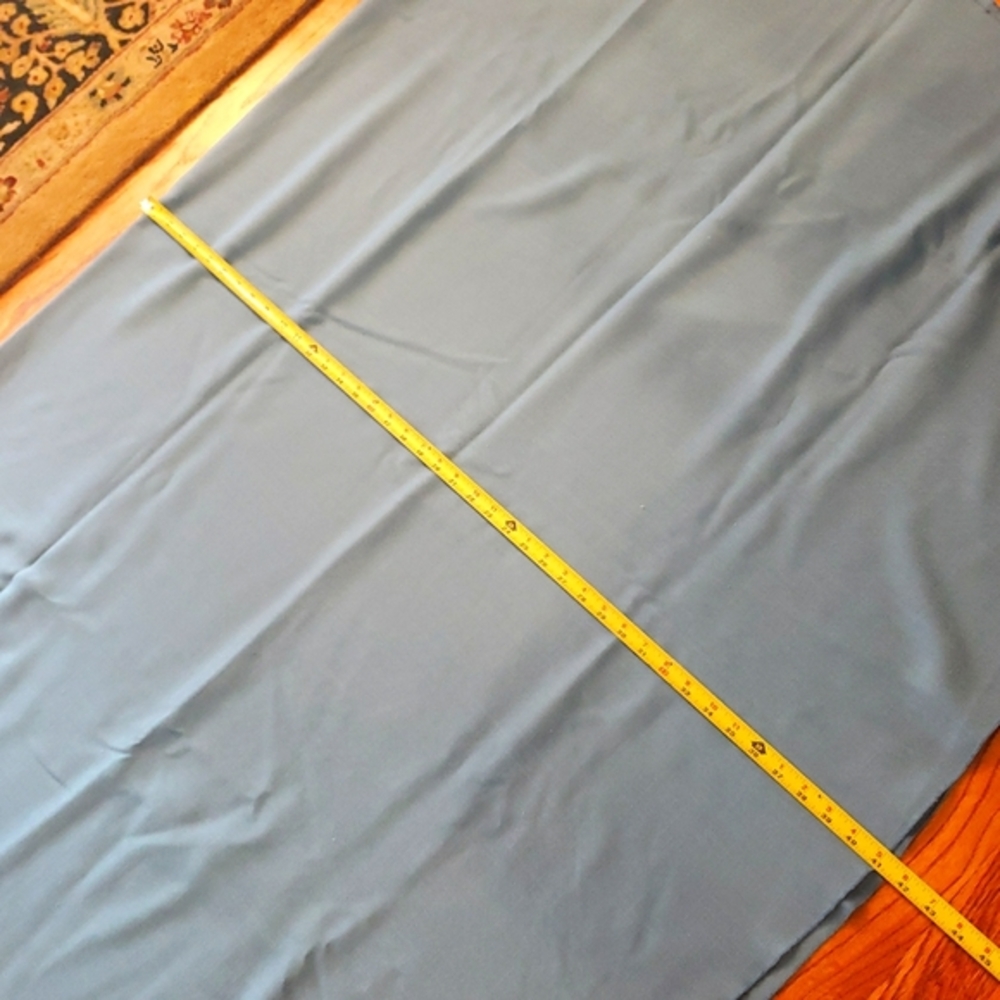 Vtg Set- Oval Light Blue Tablecloth & Napkins (7) - Picture 6 of 10